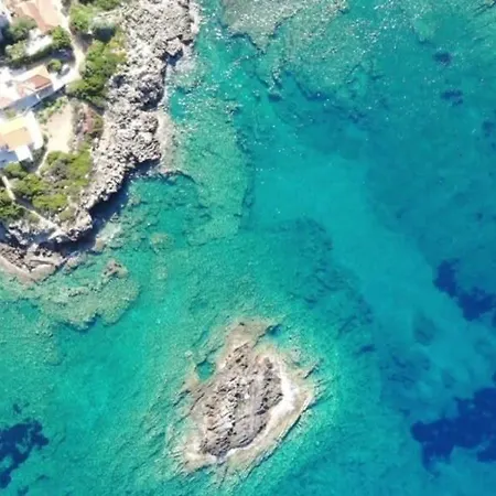 בית נופש Mani's Aura Seaside-enchanting Stone Gem